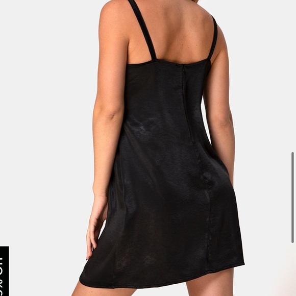 ❤️... MOTEL Black Dress - Picture 4 of 6